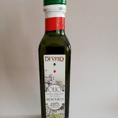 Olivenöl „extra vergine“ von Di Vito